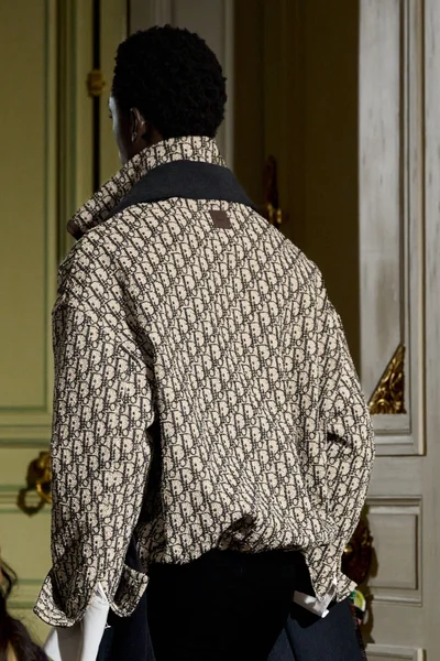 Look 218